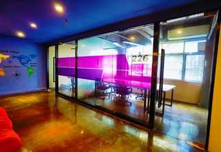 西宁奶制品冷藏新能源运输车